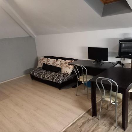 Apartament 2 Camere Chiajna Exteriör bild