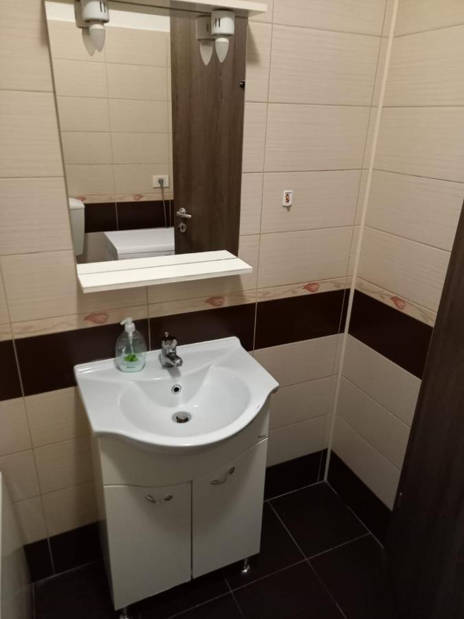 Apartament 2 Camere Chiajna Exteriör bild