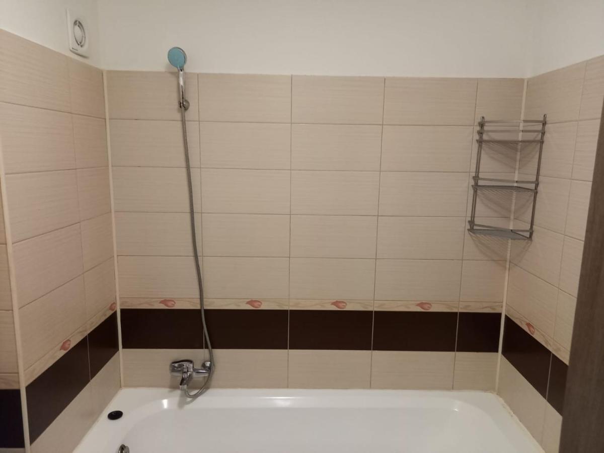 Apartament 2 Camere Chiajna Exteriör bild