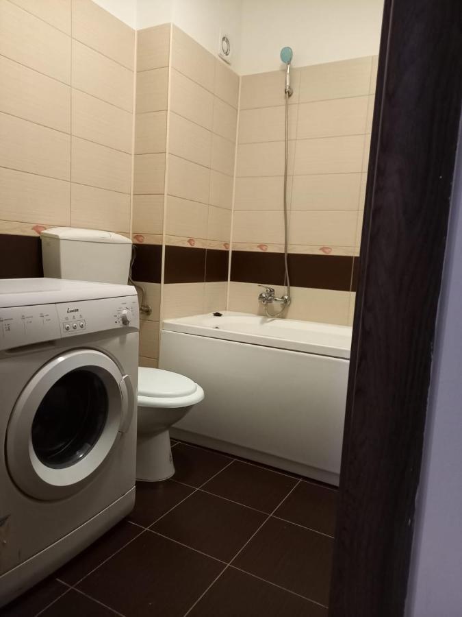 Apartament 2 Camere Chiajna Exteriör bild