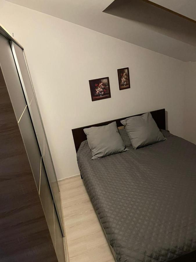 Apartament 2 Camere Chiajna Exteriör bild