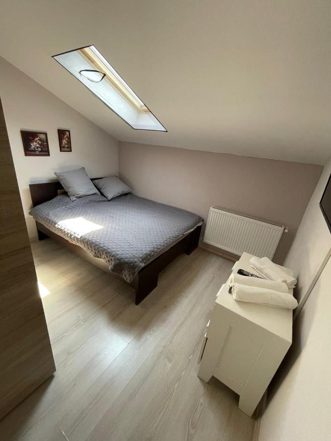 Apartament 2 Camere Chiajna Exteriör bild
