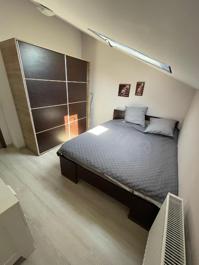 Apartament 2 Camere Chiajna Exteriör bild