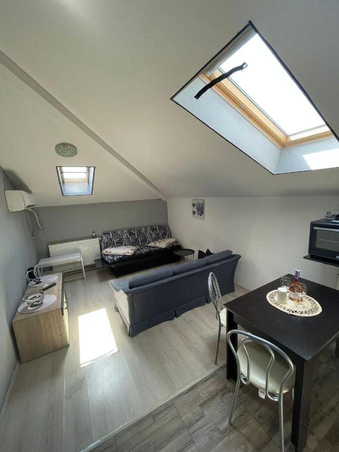 Apartament 2 Camere Chiajna Exteriör bild