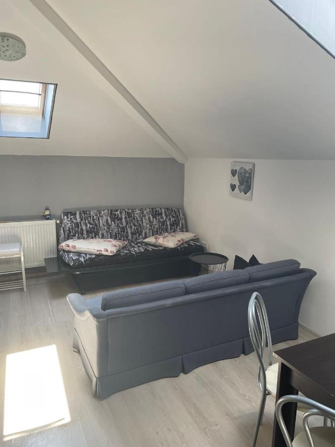 Apartament 2 Camere Chiajna Exteriör bild